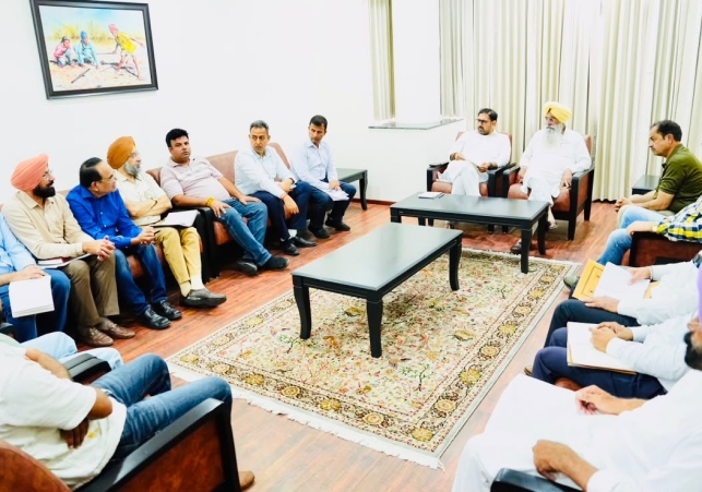 GURMEET KHUDIAN, J&K MINISTER SATISH SHARMA DISCUSS