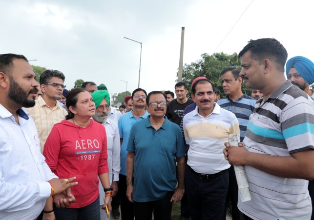 Commissioner visits Dadumajra alongwith area councillor to take stock of ongoing development works; listens to the problems of area residents