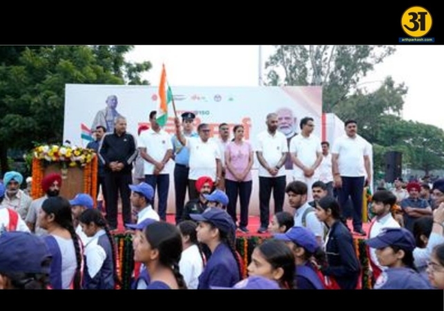 Governor joins citizens in Unity March to celebrate national integration at Sukhna Lake