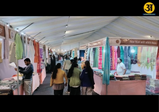Lucknow Khadi festival posts strong rise in earnings with major jump from last year