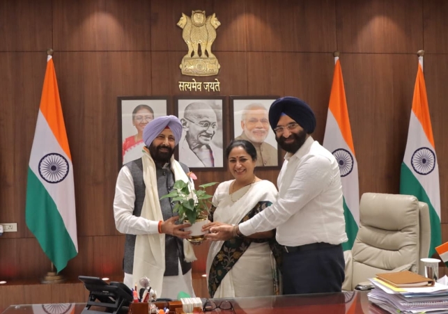Punjab BJP President Kewal Singh Dhillon Meets Delhi CM Rekha Gupta
