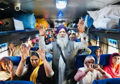 Gift of 100 Crore for the Poor and Elderly