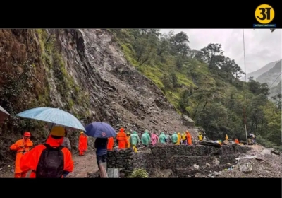 Heavy Rain Triggers Landslide on Kedarnath Highway