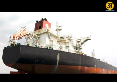 Iranian tanker returns home after crude delivery as US-Iran tensions remain high